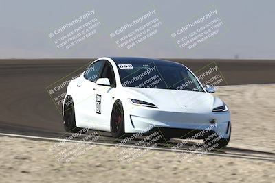 media/Nov-08-2025-Speed Ventures (Sat) [[1c7a6332f5]]/TC A/Session 2 (Turn 2)/